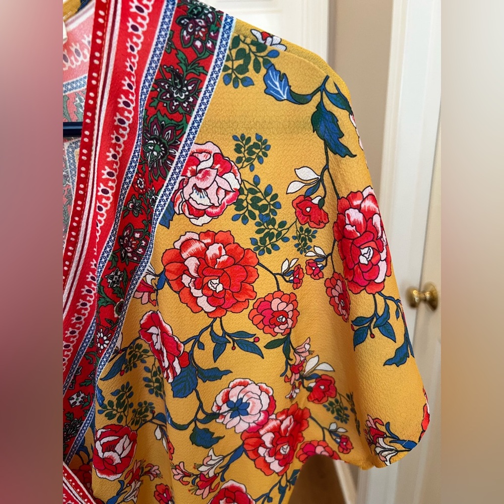 Umgee Vintage Pink and Red Floral V-Neck Top - Picture 7 of 7